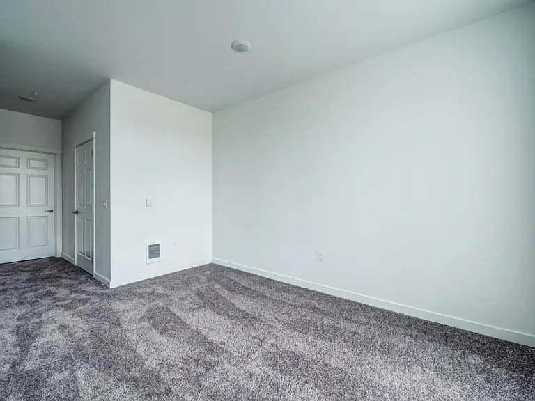 The Amelia Apartments, LLC — Photo 18