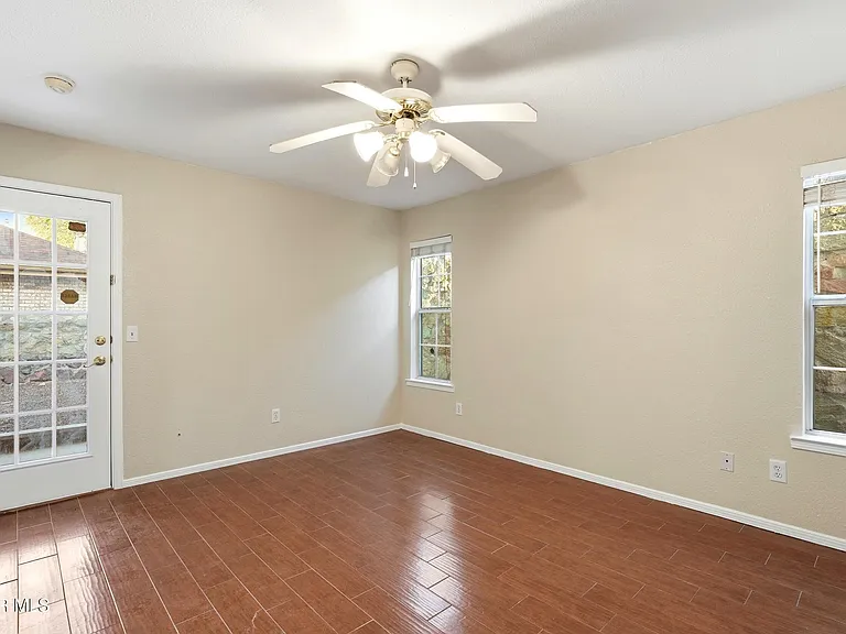 7536 Le Conte Dr — Photo 17