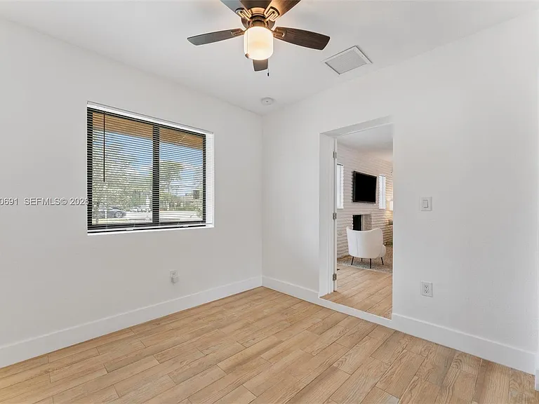 6161 NE 7th Ave — Photo 19