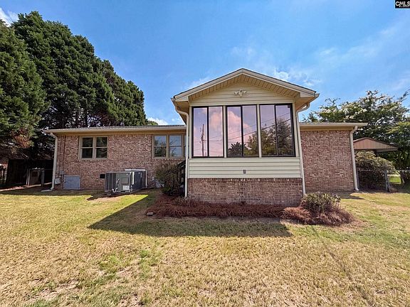 5th image of 1810 Pennfield Dr