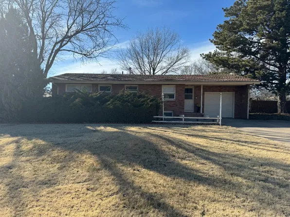 115 S Madison St, Hugoton, KS 67951