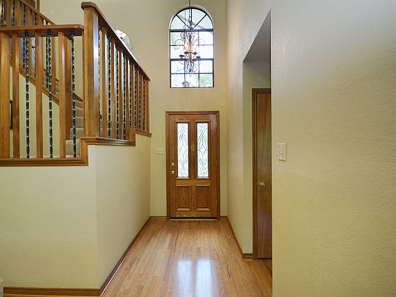 4th image of 11561 Cedarcliffe Dr