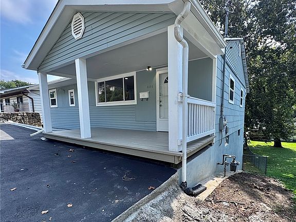 2nd image of 4036 40th St