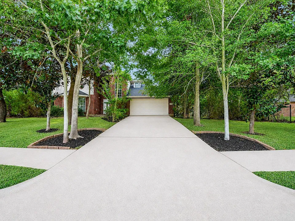 3211 Carmel Valley Dr