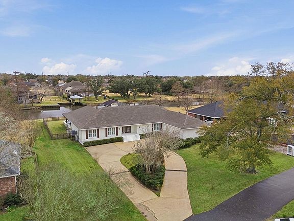 2nd image of 3829 Burgoyne Dr