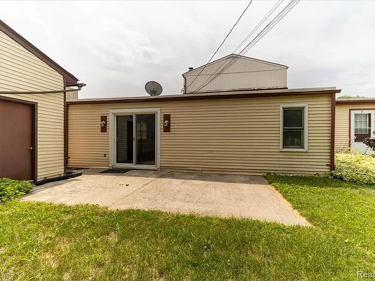 4335 Territorial Rd #B — Photo 20