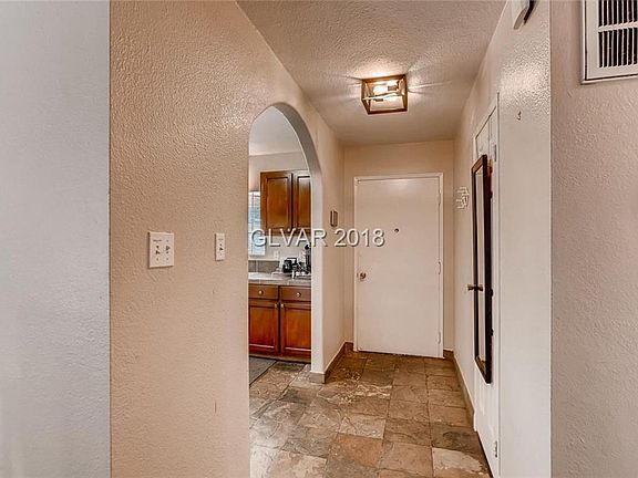 3rd image of 109 Woodley St