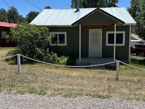 11 Pine Dr