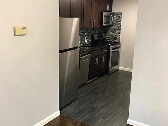 3rd image of 536 W 175th St #1