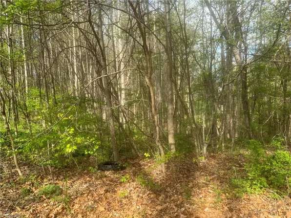 0 Della Dr, Winston Salem, NC 27105