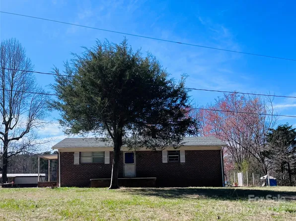 6950 Macie Ave, Connelly Springs, NC 28612