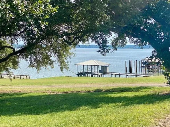 Clearview St, Pointblank, TX 77364