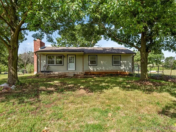 9581 N 3970th Rd, Copan, OK 74022