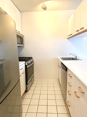 Rented by RELO REDAC INC. | media 18