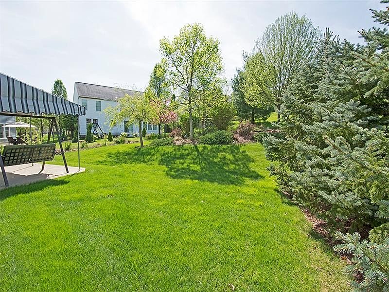 2nd image of 116 Valleybrook Dr