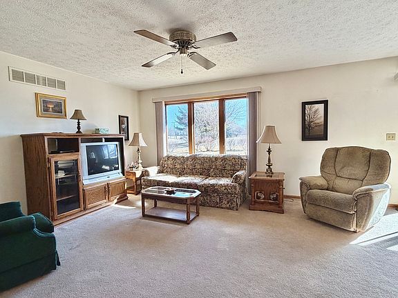 4th image of 3818 Stacie Ln