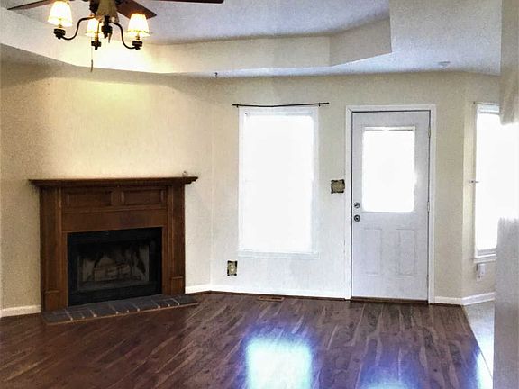 2nd image of 734 Brownsville Ct