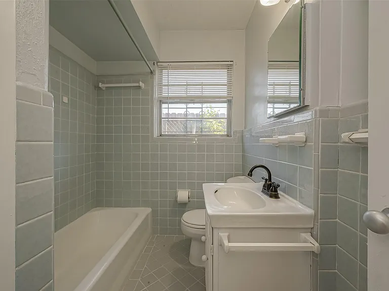 3426 Bradford St — Photo 34