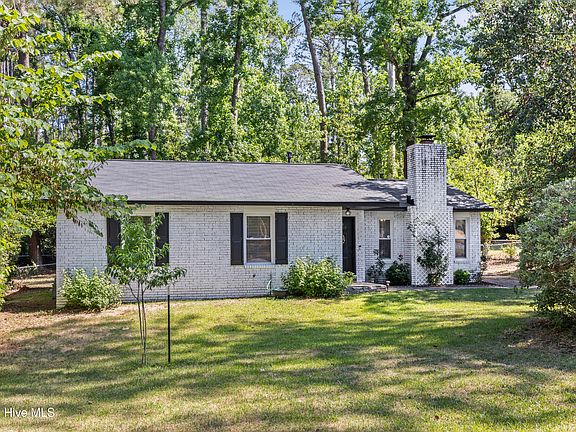 3rd image of 4567 Pinewood Drive