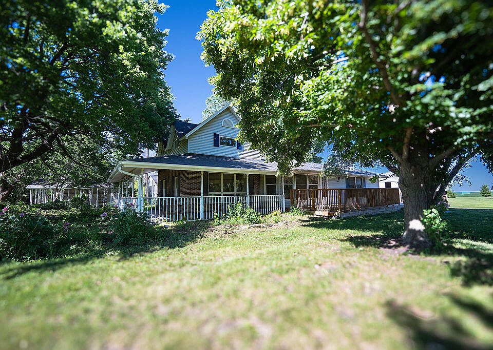 1st image of 1448 Queen Ave