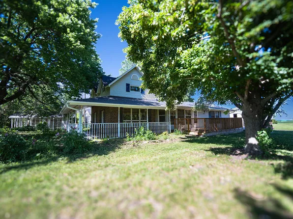 1448 Queen Ave, Livermore, IA 50558