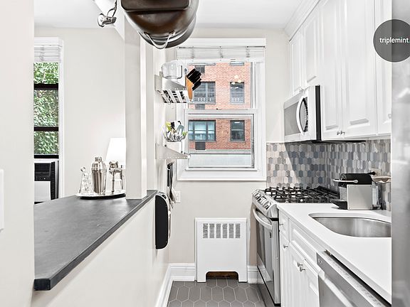5th image of 60 9th Ave #228