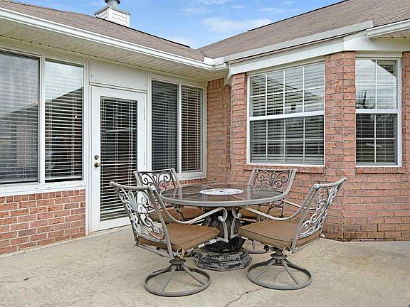2nd image of 1653 Cedrus Ln