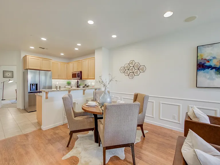 1807 Trailside Cir — Photo 2