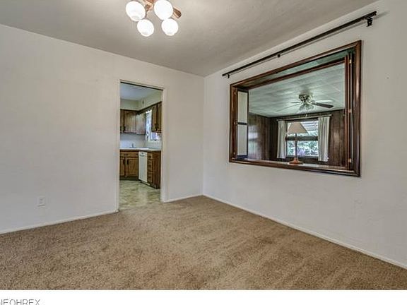 5th image of 619 Hemlock Dr