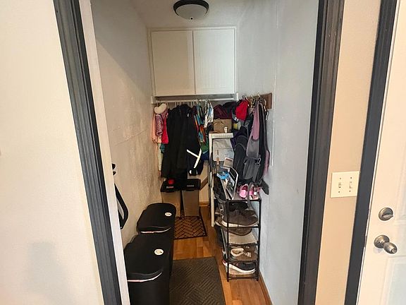 4th image of 1102 Summit Way