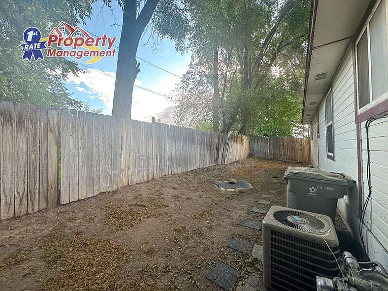 1821 S Jessie St — Photo 14