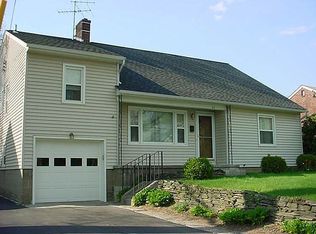 72 McNutt Ave, Albany, NY 12205