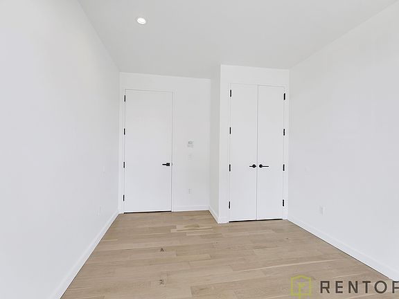 4th image of 1875 Atlantic Ave #2T