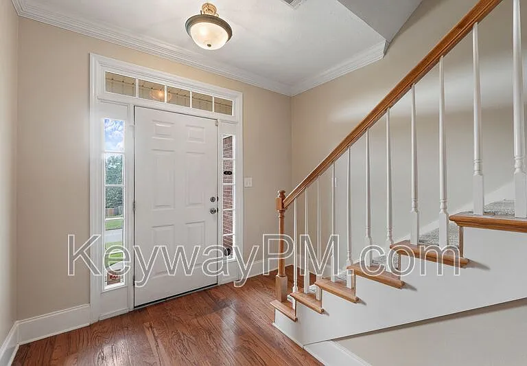 4890 Somerset Dr — Photo 4