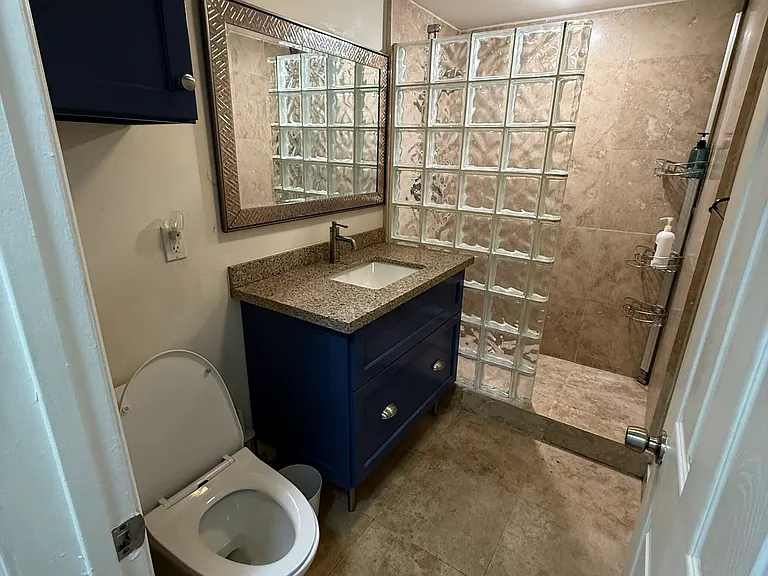 1022 E 1st St #1 — Photo 12