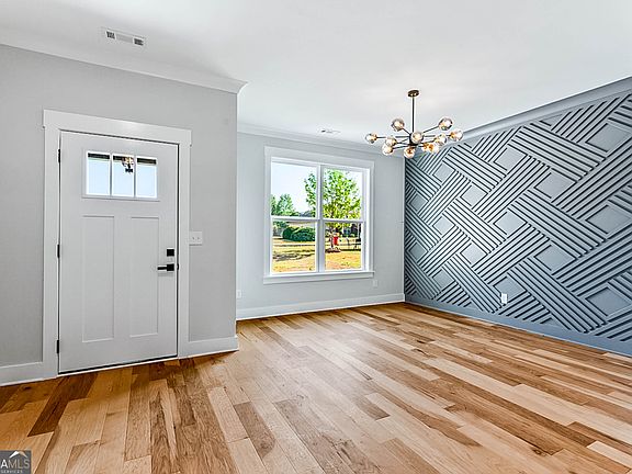 5th image of 216 Galway Ln