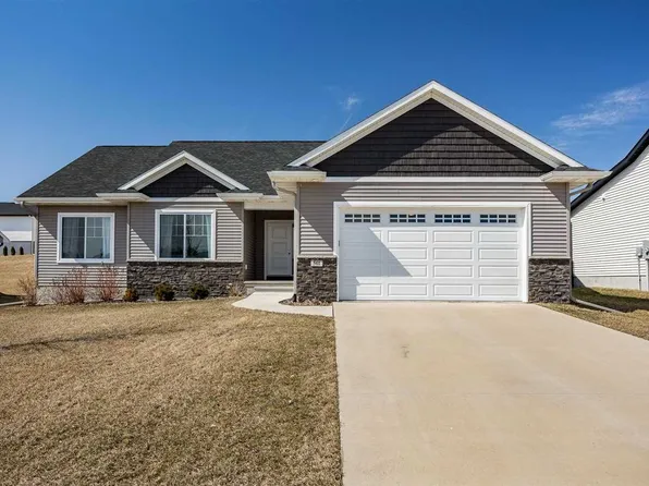561 Dakota Ave, Tiffin, IA 52340