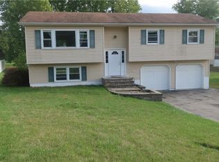 26 Letts Cir, Monroe, NY 10950