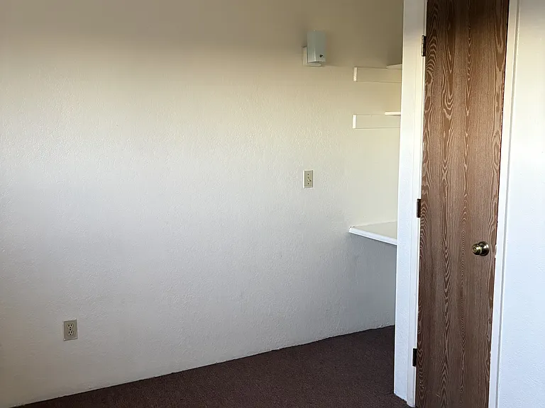 433 Avenida Garza #C — Photo 24