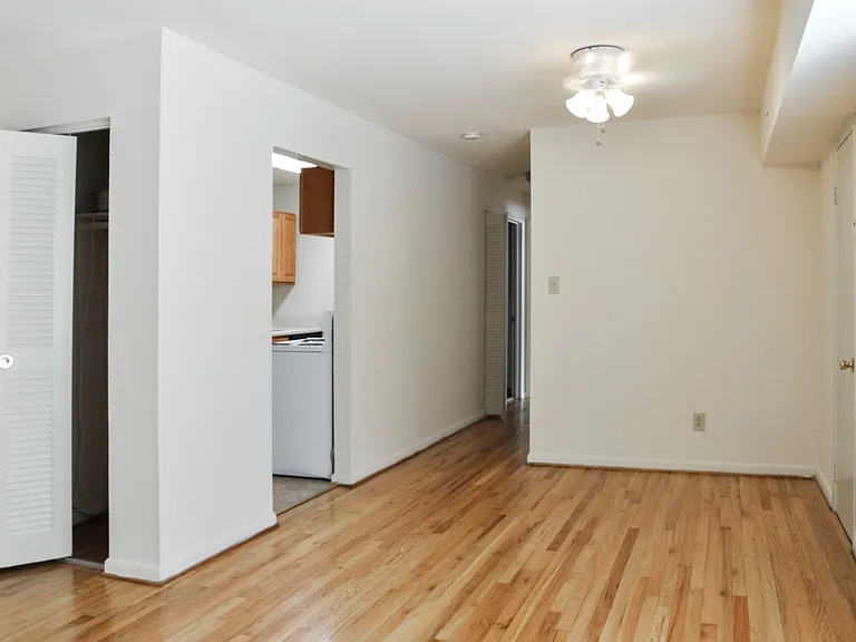Manor View Apartments — Photo 4