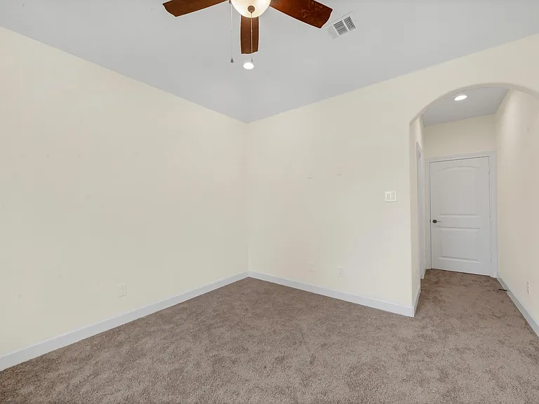 16936 W Ivanhoe — Photo 11