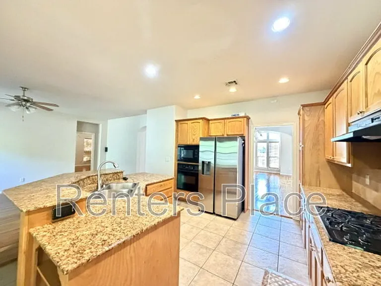 1012 S Desert Palm Ave — Photo 9
