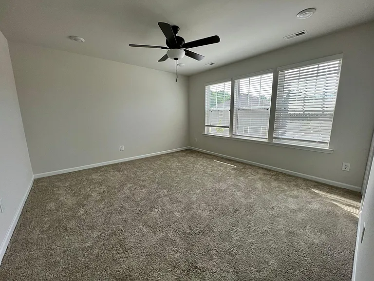 212 Sagecroft Ln — Photo 8