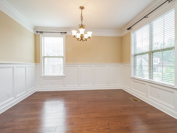 4th image of 543 Great Angelica Way