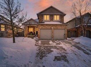 51 Napa Ln, Hamilton, ON L8E 6B7