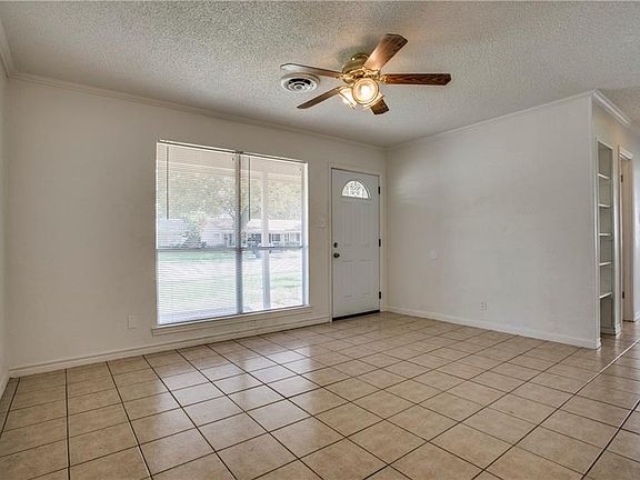 5th image of 574 Northside Ave