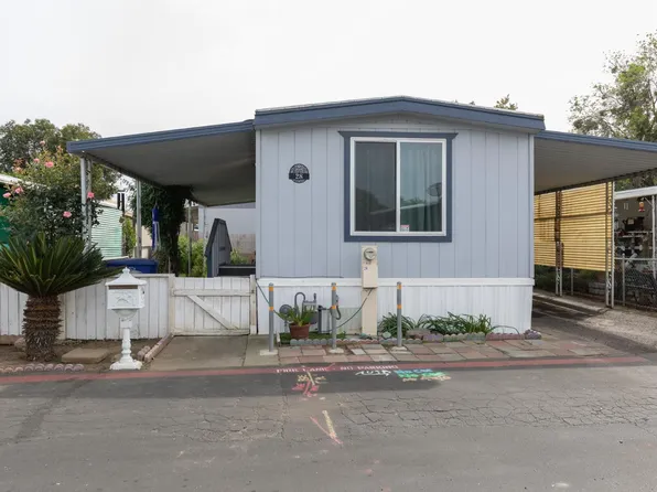 1272 Villa Ave Space 28, Clovis, CA 93612