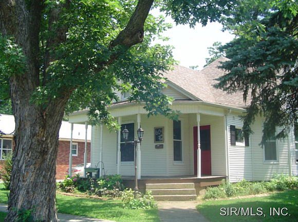 2nd image of 604 N 8th St