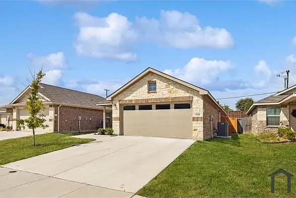 6012 Parkview Hills Ln — Photo 1