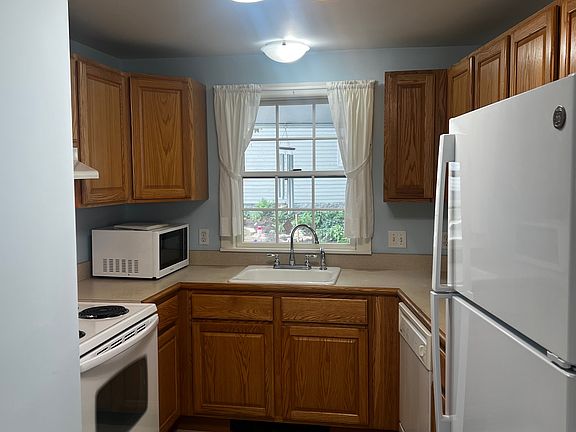 4th image of 20 King St APT A
